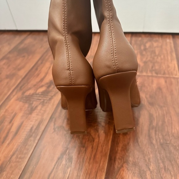 Oak + Fort brown mid calf square toe heeled boots size 8 - Picture 5 of 7